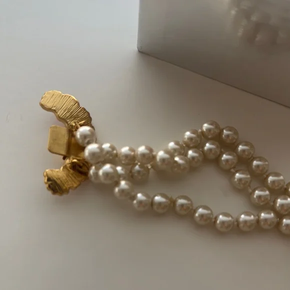 NIB J. Crew Pearl Floral Brooch Bracelet - Picture 5 of 6